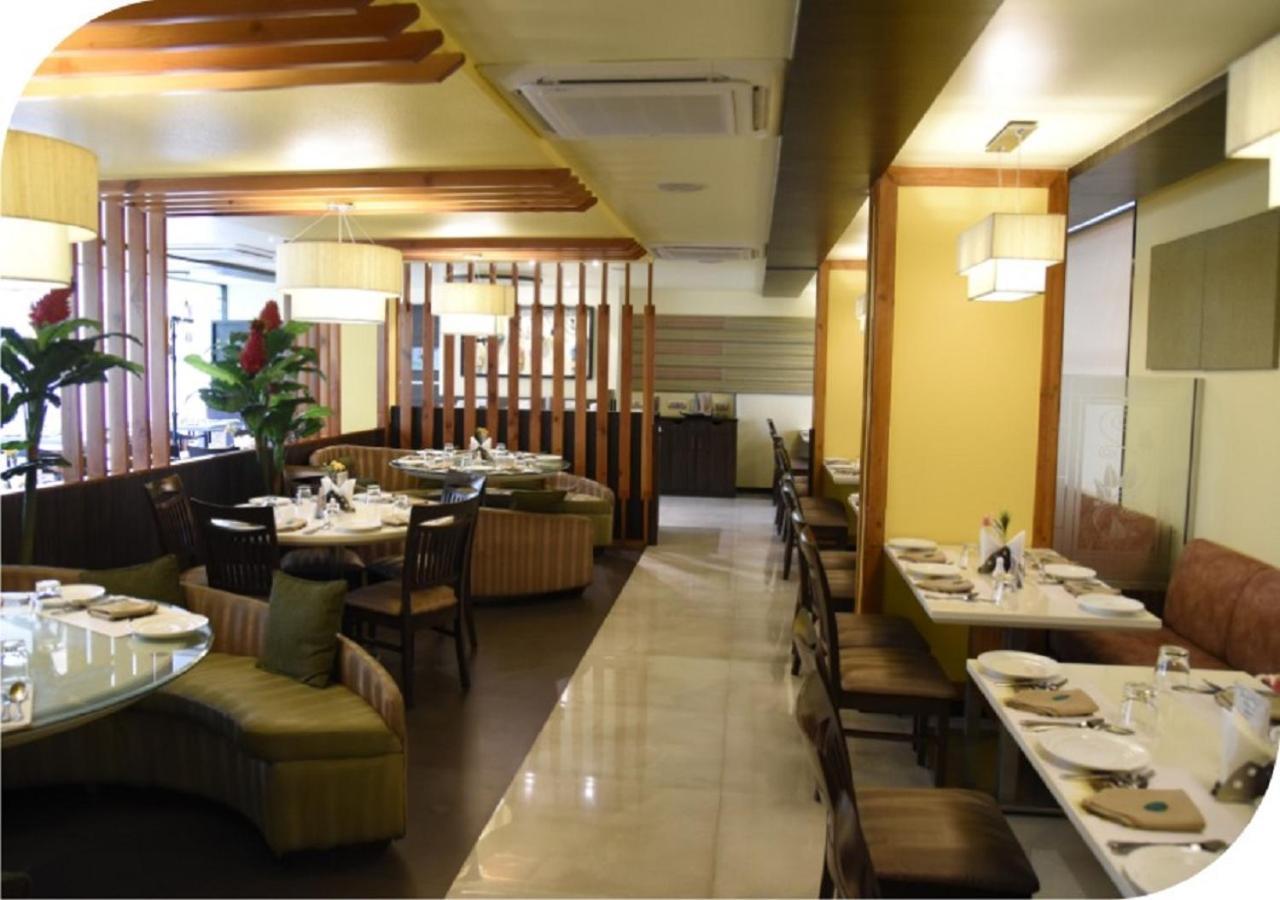 Hotel Green Olive Aurangabad  Zewnętrze zdjęcie
