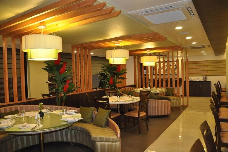 Hotel Green Olive Aurangabad  Zewnętrze zdjęcie